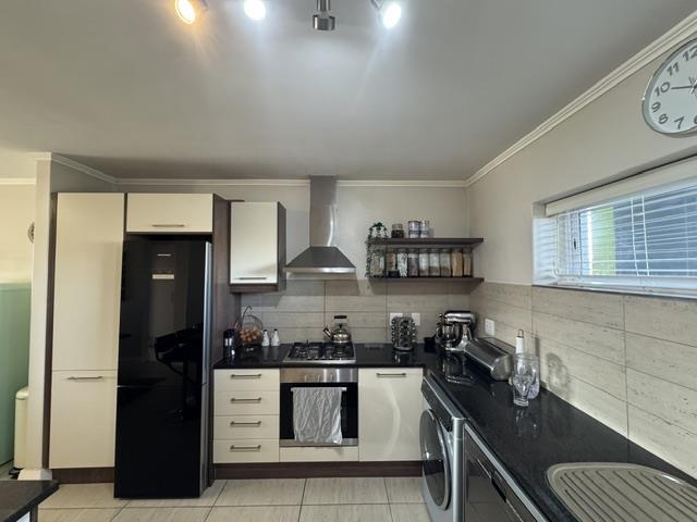 To Let 3 Bedroom Property for Rent in Century City Western Cape